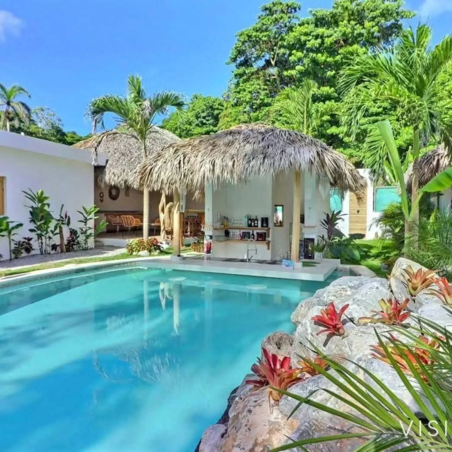 PAR 3 MINIS VILLAS / FAMILY COMBO 3 PRIVATE MINIS VILLAS ET POOL ACCESS