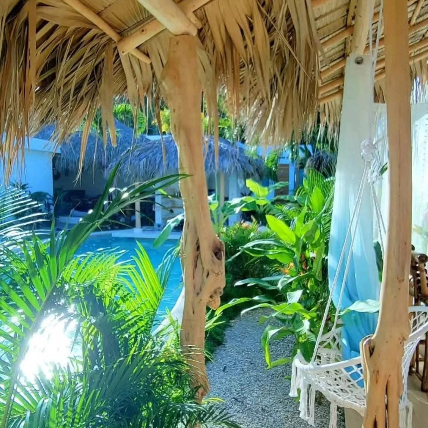 PAR 4 MINIS VILLAS / GROUP GETAWAY 4 PRIVATE MINIS VILLAS ET POLL ACCESS