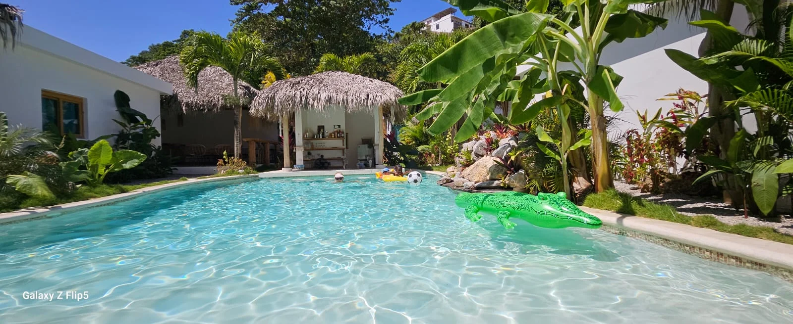 PAR 2 MINIS VILLAS / DUO MINIS VILLAS COSY BOHEME ET POOL ACCESS